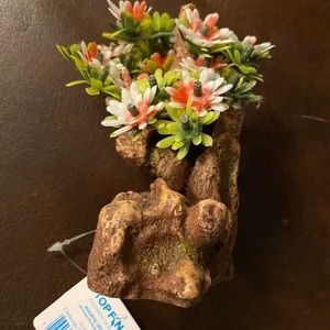 Betta Mini Rock with Plant decor for Aquariums.